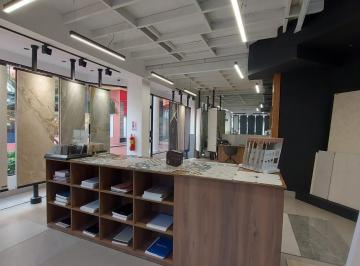 Local comercial · 102m² · 3 Estacionamientos · Local Comercial en Norte de Guayaquil