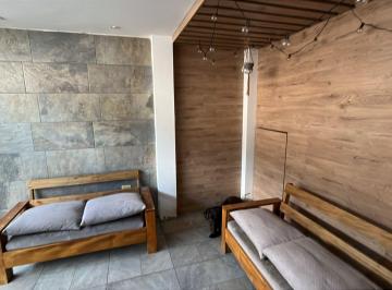 Casa de 3 habitaciones, Guayaquil · Se Vende Casa en Urbanización Victoria del Rio de 3d Jho