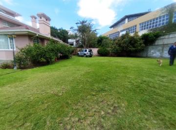 Casa de 8 habitaciones, Quito · Se Vende o Renta Amplia Propiedad en El Centro de Cumbaya