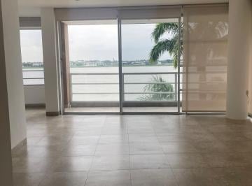 Departamento de 3 habitaciones, Guayaquil · Departamento Al Pie del Río con Preciosa Vista y Linda Distribución y Acabados. en Alquiler
