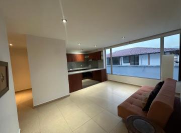 Suite de 1 habitación, Quito · C/ Cumbayá, Suite Semi Amoblada de 65 m² en Arriendo, Urbanización Privada
