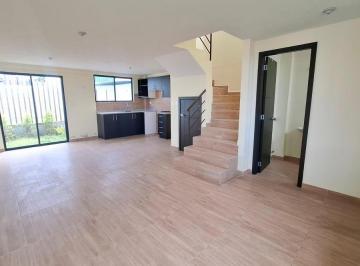 Casa · 90ha · 3 Habitaciones · 1 Estacionamiento · Casa de Venta de Tres Dorm. por Estrenar en Calderón Sector Bonanza