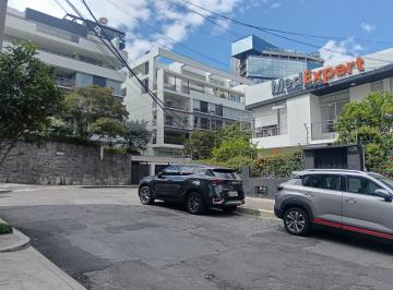 Suite , Quito · La Carolina, Linda Amplia Suite, 65 m. $400, Oo