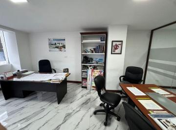 Local comercial de 2 habitaciones, Quito · Local Comercial 103 m² con Baños y Garage