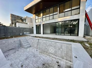 Casa de 5 habitaciones, Guayaquil · Vendo Casa Moderna Estreno Mocoli 5 Dorm. Piscina Fachada Doble Altura