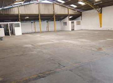 Bodega-Galpón , Quito · Arriendo de Galpón Industrial con Oficinas Sector Norte de Quito (De Los Arupos)