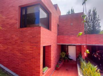 FACHADA FRONTAL · Casa en Venta de Cuatro Dorm. Cumbaya