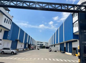 Bodega-Galpón , Guayaquil · Bodega en Alquiler con Oficinas 9616 m² - Dentro de Complejo, Vía a Daule