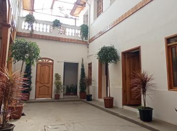 Casa de 12 habitaciones, Quito · Casa de Venta Para Hostal en El Centro de Quito