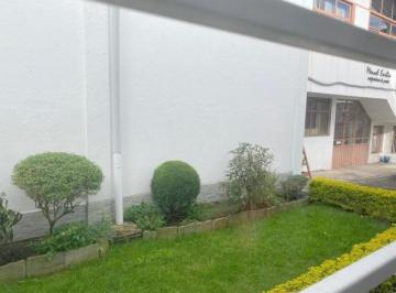 Casa · 268m² · 4 Habitaciones · 2 Estacionamientos · Excelente Casa en Venta a 6 Cuadras del Parque Calderón - Cuenca