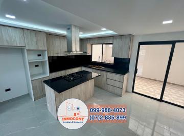 Casa de 4 habitaciones, Cuenca · Vivienda Independiente Frente a La Vía de Venta. Sector Racar Plaza
