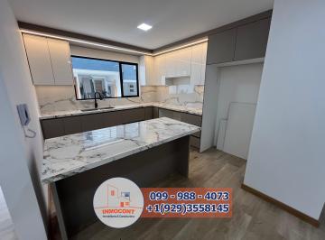 Casa de 3 habitaciones, Cuenca · Ultima Vivienda Credito Vip Tres Plantas con Terraza.