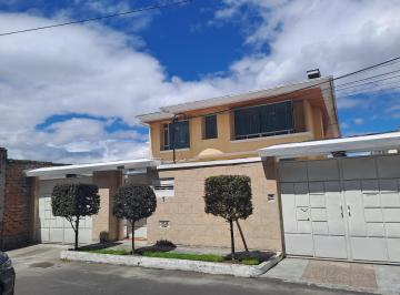 Casa de 7 habitaciones, Quito · Vendo Excelente Casa Sector Colegio Sek