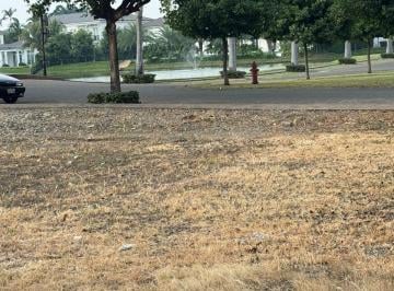 Departamento , Guayaquil · Plaza Lagos Venta de Terreno Al Lago Frente a un Islote