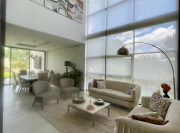 Casa de 3 habitaciones, Quito · Arriendo Casa Tumbaco en Urbanizacion con o Sin Muebles