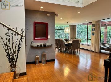 Casa · 309m² · 4 Habitaciones · 2 Estacionamientos · Venta Casa Tumbaco