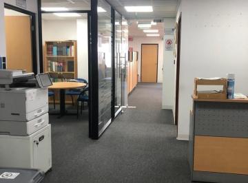 Oficina comercial · 220m² · 4 Estacionamientos · Oficina en Venta, 12 de Octubre
