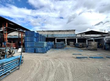Bodega-Galpón de 15 habitaciones, Quito · Venta de Galpon Norte Eloy Alfaro 2.800 m² Terreno $1'500.000