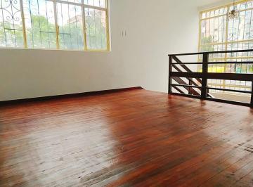 Local comercial · 315m² · 5 Habitaciones · 3 Estacionamientos · 12 de Octubre, Casa Comercial en Renta, 315 m², 5 Ambientes.