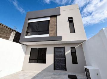 Casa de 3 habitaciones, Machala · Casa Nueva en Venta en Urb. San Gregorio, Machala