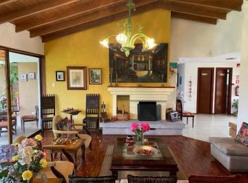 Edificio-Hotel-Fabrica · 395m² · 7 Habitaciones · 8 Estacionamientos · Venta Hostal Sector Pifo