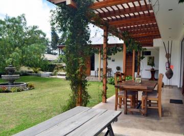 Edificio-Hotel-Fabrica · 395m² · 7 Habitaciones · 8 Estacionamientos · Venta Hostal Sector Pifo