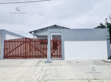 Casa · 213m² · 4 Habitaciones · 5 Estacionamientos · Venta de Casa en Salinas, Cdla. Italiana, 4 Habitaciones. E. D