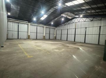 Bodega-Galpón , Quito · Galpón Industrial de 680 m² en Renta - Sector Quitumbe Sur de Quito