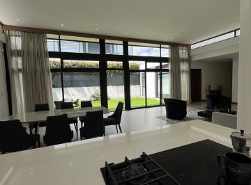 Casa de 3 habitaciones, Quito · Casa Venta Una Sola Planta Tumbaco Hilacril