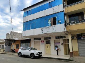 Edificio-Hotel-Fabrica , El Guabo · Clinica con 10 Consultorios en Venta en El Guabo