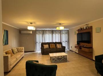 Departamento de 4 habitaciones, Guayaquil · Vendo Departamento Urdesa