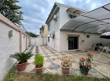 Casa de 4 habitaciones, Guayaquil · Se Vende Casa Grande en Belohorizonte