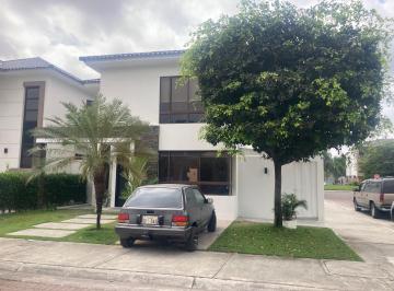Casa de 3 habitaciones, Guayaquil · Alquiler Casa Amoblada en Urbanización Punta Esmeralda