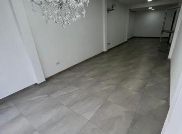 Oficina comercial , Guayaquil · Se Alquila Linda Oficina en Urdesa Central