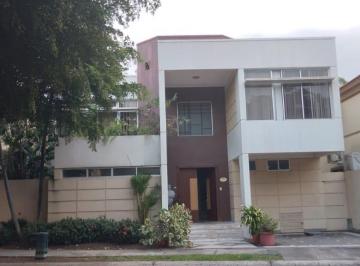 Casa de 4 habitaciones, Guayaquil · Bonita Casa