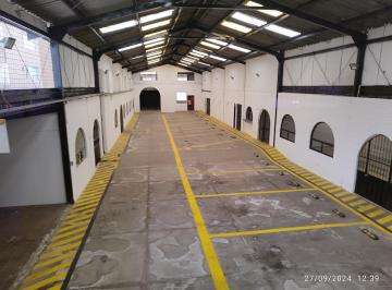 Bodega-Galpón de 8 habitaciones, Quito · Rento Galpón de 1200 m Construcción y 1800 de Terreno Gaspar de Villarroel Quito