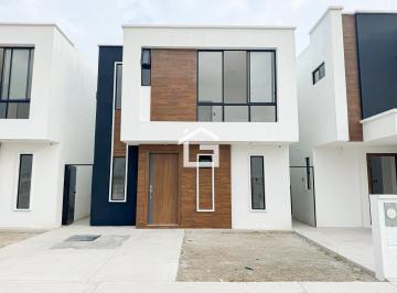 Casa de 3 habitaciones, Machala · Casa en Venta en Jardines del Sol, Machala – Modelo Vanilla