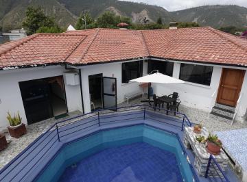 Casa de 7 habitaciones, Quito · Casa de Venta en La Pampa con Facilidades Para Uso Como Asilo de Adultos Mayores