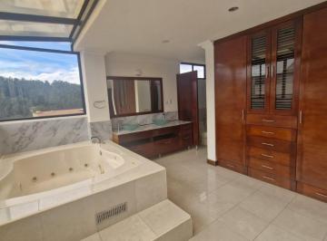 Departamento de 4 habitaciones, Quito · Departamento 4 Dorm. Monteserrin