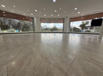Local comercial , Quito · Alquiler Local Mezzanine 71 m² Esquinero Av Portugal