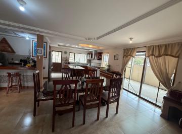 Casa de 4 habitaciones, Cuenca · Casa / Quinta en Venta