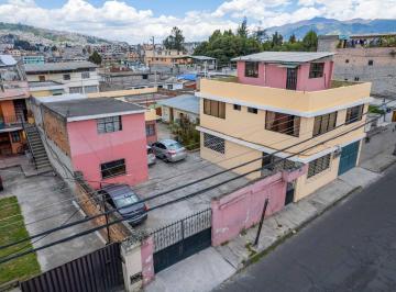 Casa · 467m² · 12 Habitaciones · 6 Estacionamientos · Casa de Venta en La Ciudadela Atahualpa