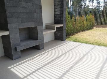 Departamento de 3 habitaciones, Quito · Venta Departamento Duplex con Jardin en Cumbaya