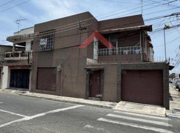 Casa de 3 habitaciones, Guayaquil · Se Vende Propiedad Amoblada en Barrio del Seguro