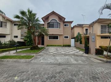 Casa de 5 habitaciones, Guayaquil · Casa Amoblada en Venta Via a La Costa en Urb Vial Al Sol