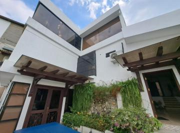 Casa de 5 habitaciones, Guayaquil · Vendo Casa Lomas Urdesa