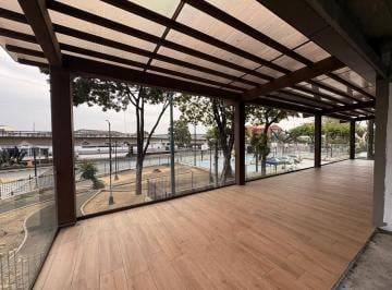Local comercial · 111m² · 1 Estacionamiento · Local Comercial Frente Universidad Estatal Gye
