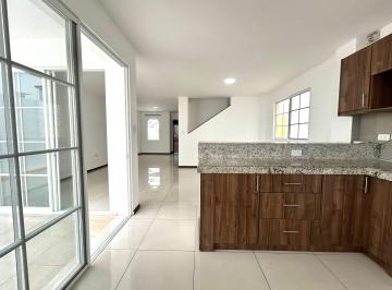 Casa de 3 habitaciones, Guayaquil · Alquilo Hermosa Casa en Urbanizacion Terranostra