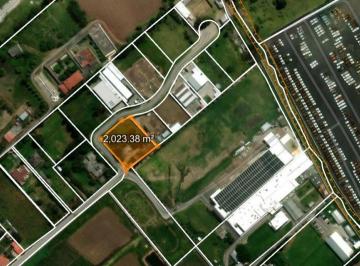 Terreno / Lote · 1416m² · 26 Estacionamientos · Venta Terreno Esquinero Industrial o de Vivienda Puembo 2.023 m²