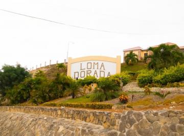 Casa · 132m² · 3 Habitaciones · 1 Estacionamiento · ? ¡Vive en Confort y Ubicación Privilegiada! Townhouse en Venta – Conjunto Loma Dorada?